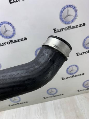 Патрубок интеркулера левый Mercedes W211 A2115282482