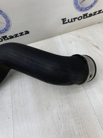 Патрубок интеркулера правый Mercedes W211 A2115282682