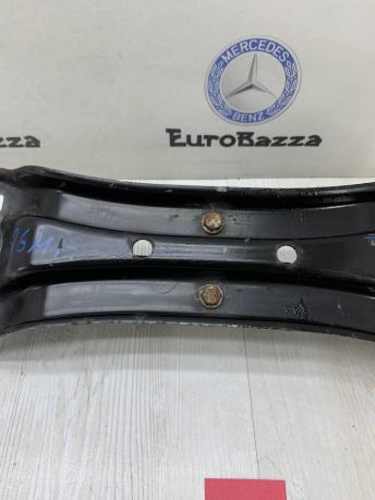 Подушка АКПП на площадке Mercedes W21 A2112421901
