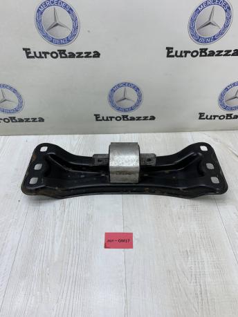 Подушка АКПП на площадке Mercedes W21 A2112421901