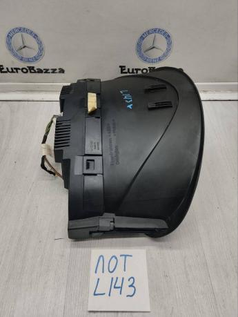Приборная панель Mercedes W203 A2035407611