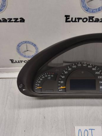 Приборная панель Mercedes W203 A2035407611