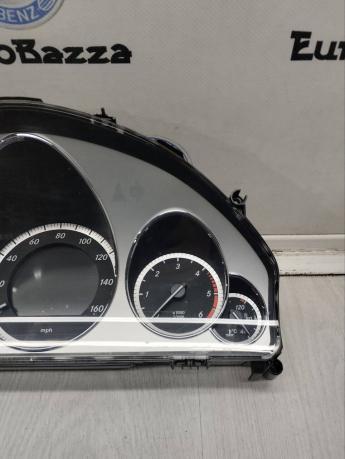 Приборная панель Mercedes W212 A2129002010