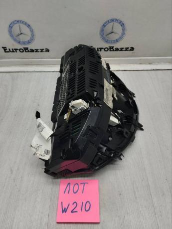 Приборная панель Mercedes W207 A2129004704