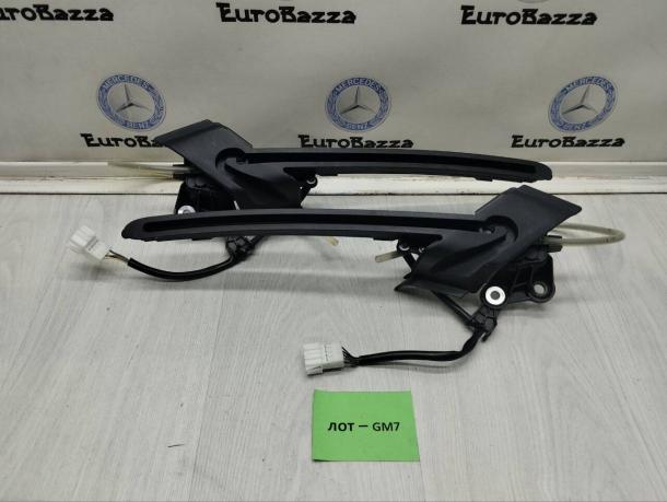 Направляющая шторки багажника Mercedes W212 A2128202942