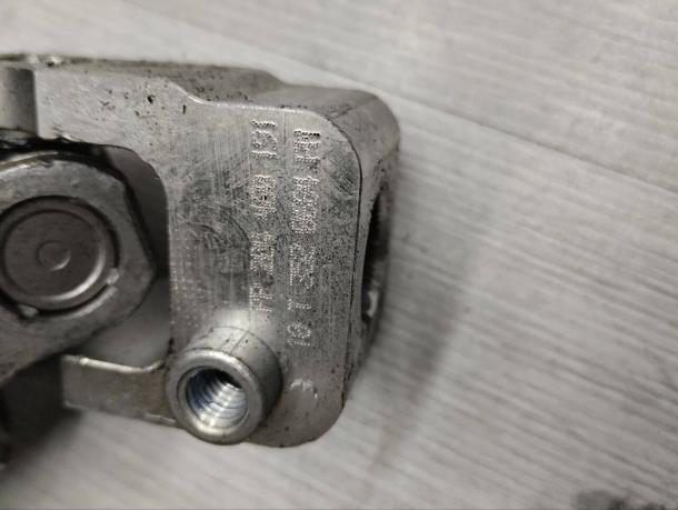 Рулевой карданчик Mercedes W212 A2044620278