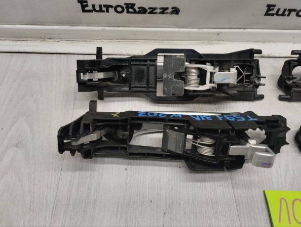 Ручка двери Mercedes W203 A2037660501