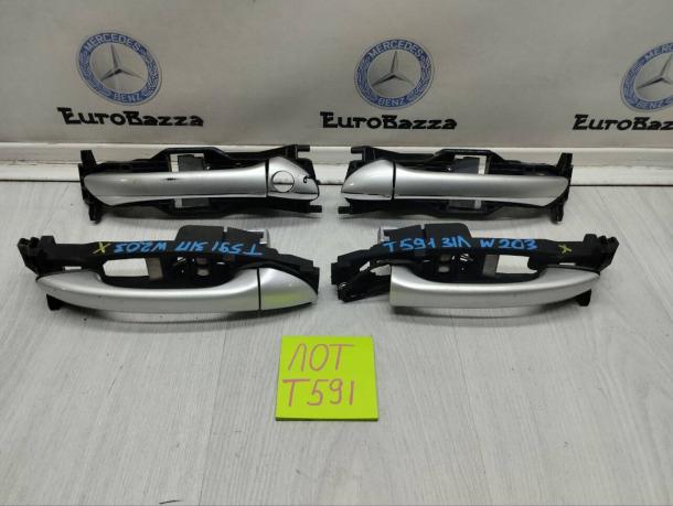 Ручка двери Mercedes W203 A2037660501