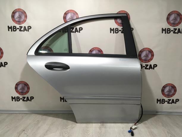 Дверь задняя правая Mercedes W203 2037300805