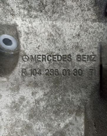 Кронштей компрессора кондиционера Mercedes M104 1042360130
