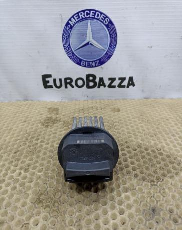 Резистор печки Mercedes W204 A2048707710