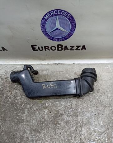 Патрубок воздушного фильтра Mercedes W124  A1111400912