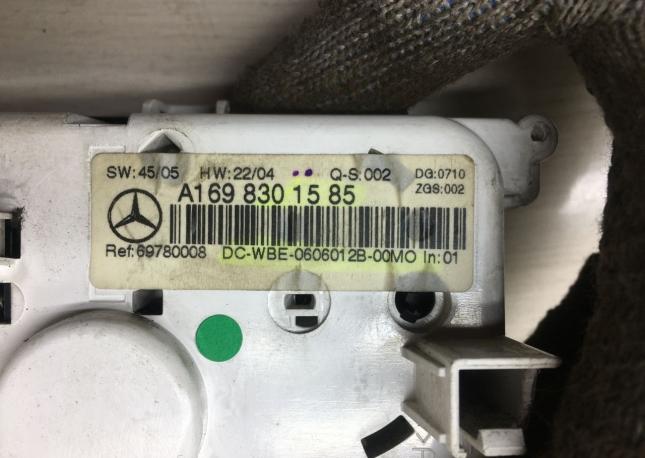Блок управления климат-контролем Mercedes W169 A1698301585