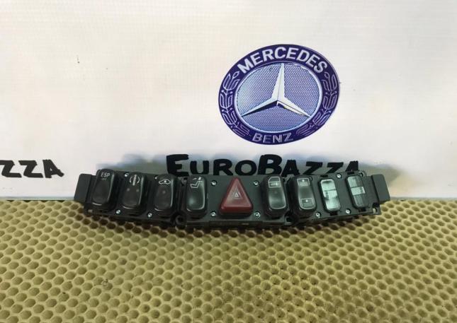 Блок кнопок торпеды Mercedes W220 Япония 2208214358