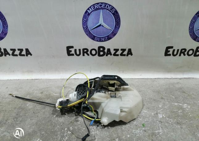 Замок двери задний правый Mercedes W220 2207304635