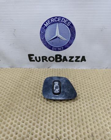Кнопки стеклоподьемников задние Mercedes W210 2108208210