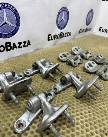 Петли дверей Mercedes W220 2208800360