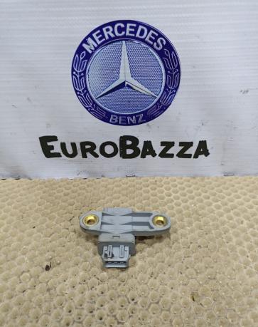 Датчик ускорения Mercedes W210 A0125420417