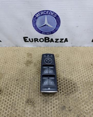 Блок кнопок стеклоподъемников Mercedes W204 A2128208310