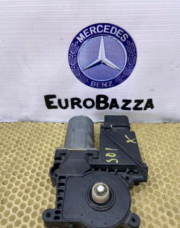 Мотор стеклоподъемника задний левый Mercedes W202 A0130821699