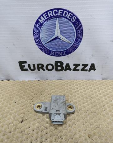 Датчик ускорения Mercedes W210 A0125420417