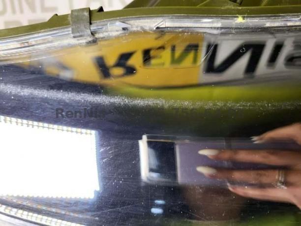 Рено Аркана фара передняя левая светодиодная LED 260605885R