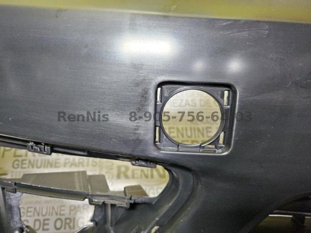 Рено Флюенс ф2 бампер передний с решеткой нижней 620221754R
