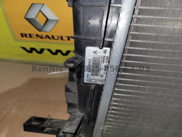 Рено Дастер 2 2015г радиатор охлаждения двигателя 214105731R
