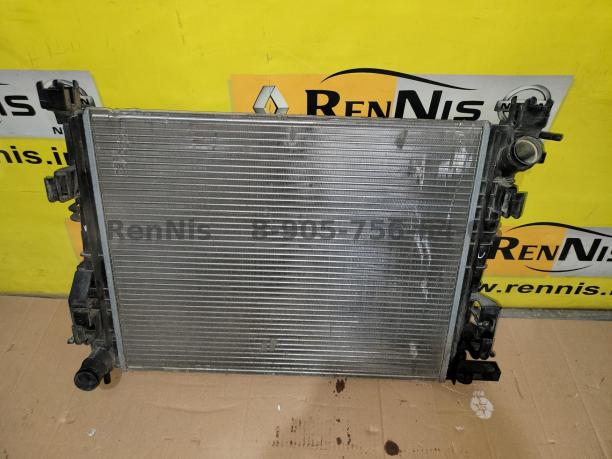 Рено Дастер 2 2015г радиатор охлаждения двигателя 214105731R