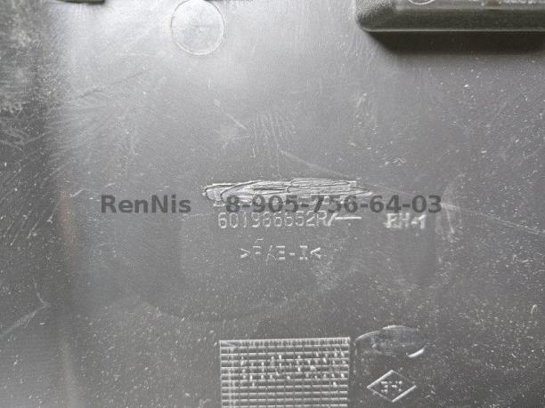 Рено Сандеро 2 2015г дефлектор радиатора левый 601986652R