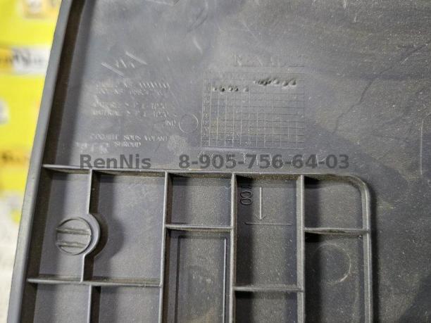 Рено Сандеро 2 2015 обшивка рулевой колонки 484722010R