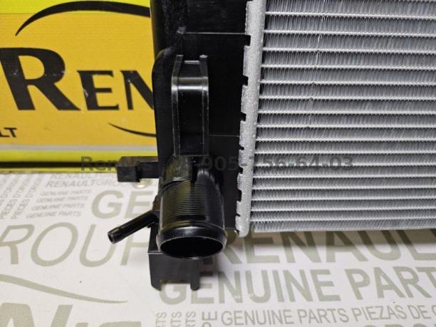  Рено Логан 2 2015г радиатор охлаждения двигателя 214108042R