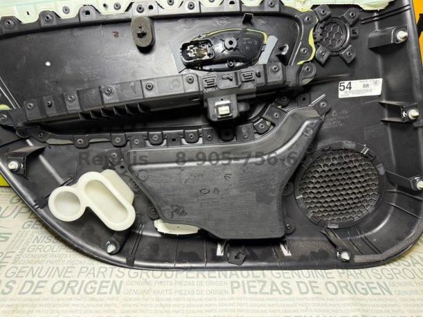 Рено Латитьюд обшивка двери задняя правая оригинал 829A00385R