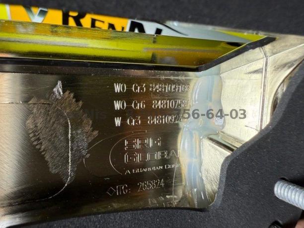 Ниссан Террано 3 D10 накладка крышки багажника 848102880R