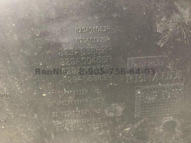 Ниссан Террано 3 D10 обшивка двери задняя правая 829A01063R