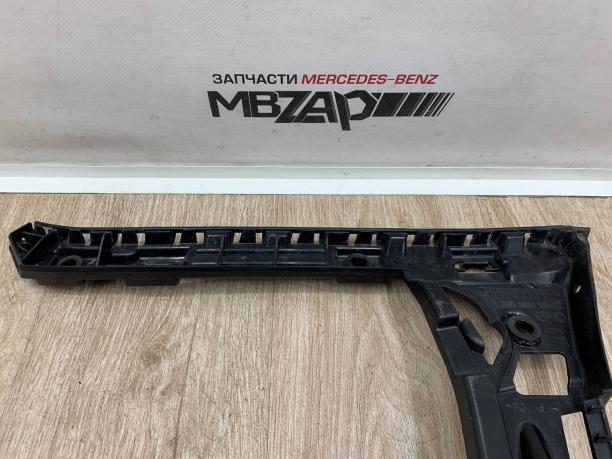 Кронштейн заднего бампера правый Mercedes W205 C a2058801802