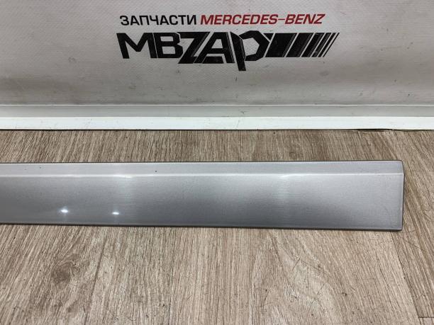 Молдинг двери передней Mercedes W164 ML 164 a1646900062