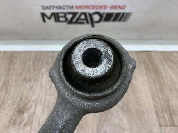 Рычаг передней подвески Mercedes W204 C 204 a2043306811