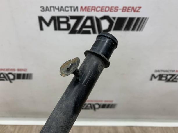 Патрубок системы охлаждения Mercedes W164 ML 164 a1645061535