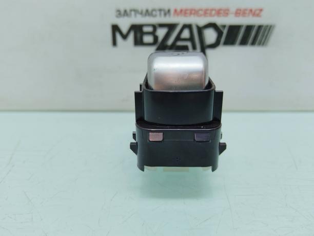 Кнопка открывания багажника Mercedes W213 E 213 a2229050509