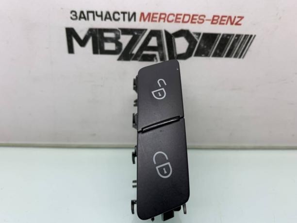 Кнопка центрального замка Mercedes W204 C 204 a2048706410