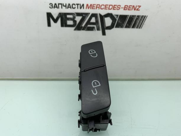 Кнопка центрального замка Mercedes W204 C 204 a2048706410