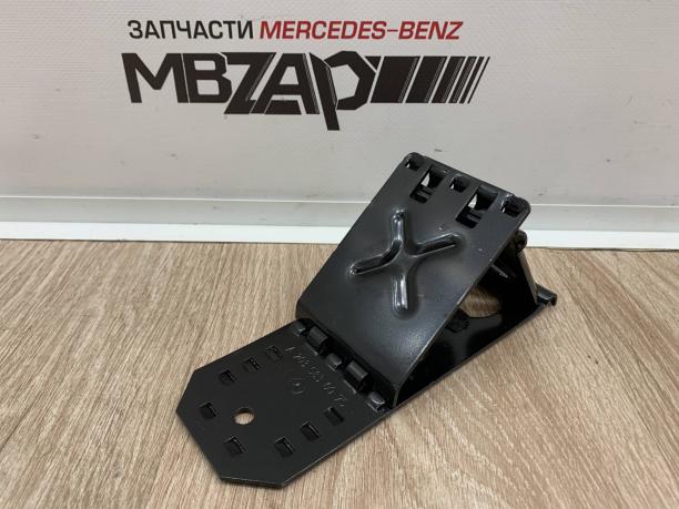 Противооткатный упор Mercedes W221 S 221 подпор a2035830075