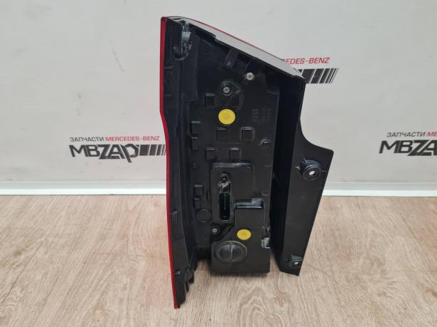 Фонарь правый Mercedes W447 V 447 a4478200064