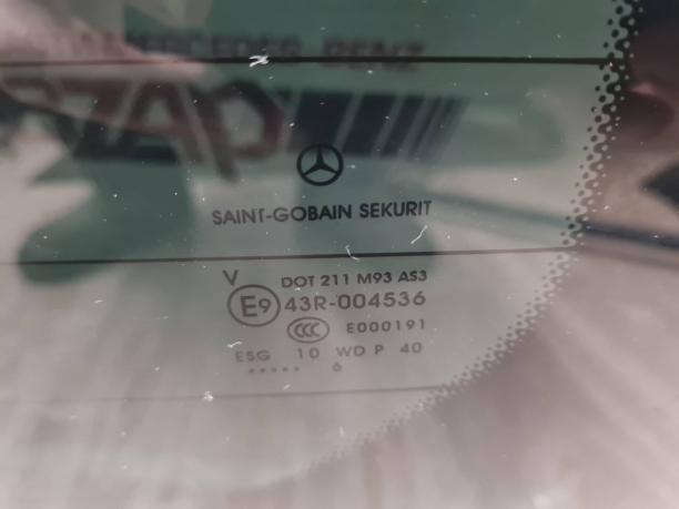 Стекло задней двери Mercedes W447 V 447 a4477403500