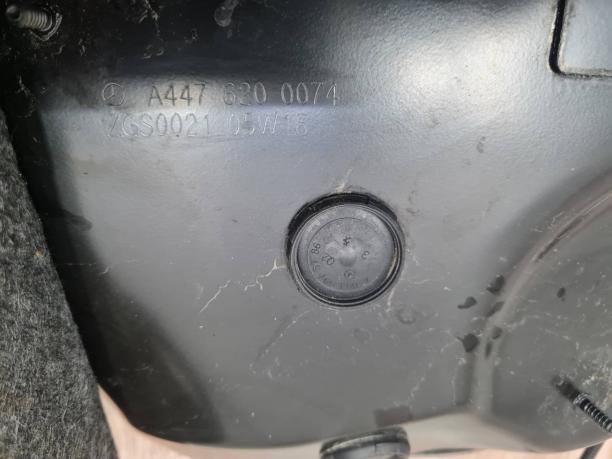Водяной канал Mercedes W447 V 447 a4476200074