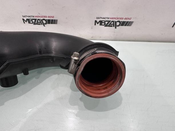 Патрубок воздушного фильтра Mercedes W447 V 447 a4475281224