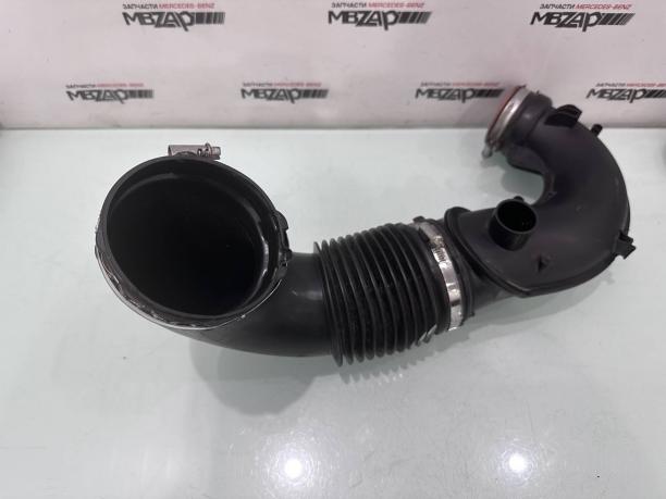Патрубок воздушного фильтра Mercedes W447 V 447 a4475281224