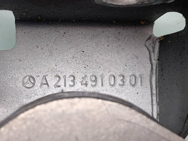 Кронштейн глушителя Mercedes X253 GLC 253 a2134910301