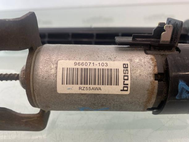 Моторчик регулировки сидения Mercedes W166 ML 166 a1669100336